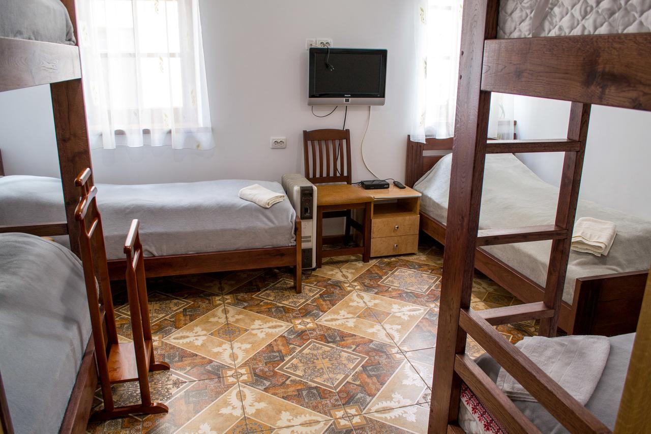 Home Hotel Kamianets-Podilskyi Ngoại thất bức ảnh